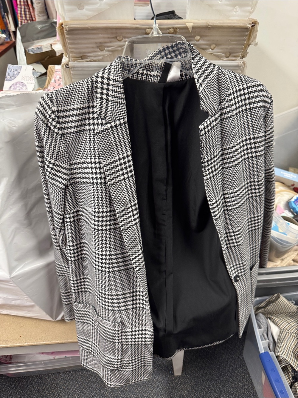 Divided houndstooth blazer size 4 // 082427